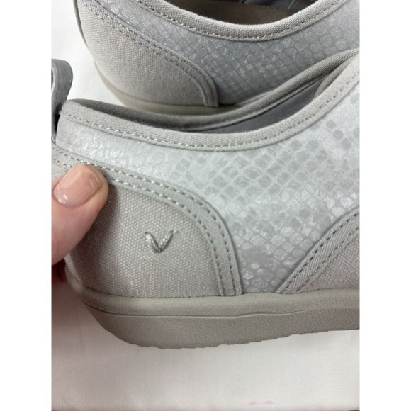 Vionic Magnolia Denver Slip On Sneakers Light Grey Canvas Snakeprint 10 Orthotic - Picture 8 of 11